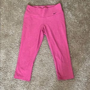 3/4 pink nike leggings